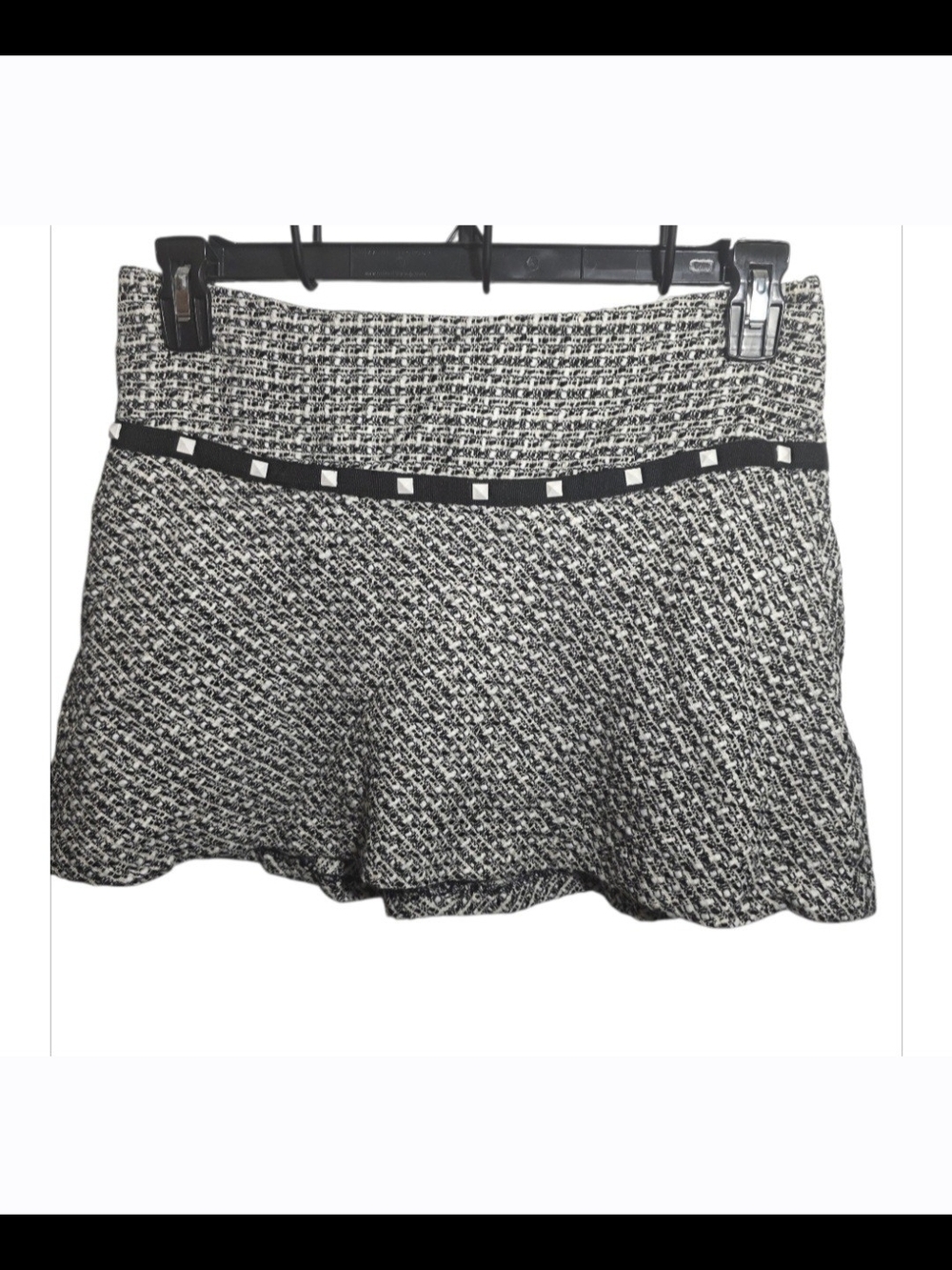 Bebe Black White Tweed Mini Skirt Size 8 Studded Waist Career Chic